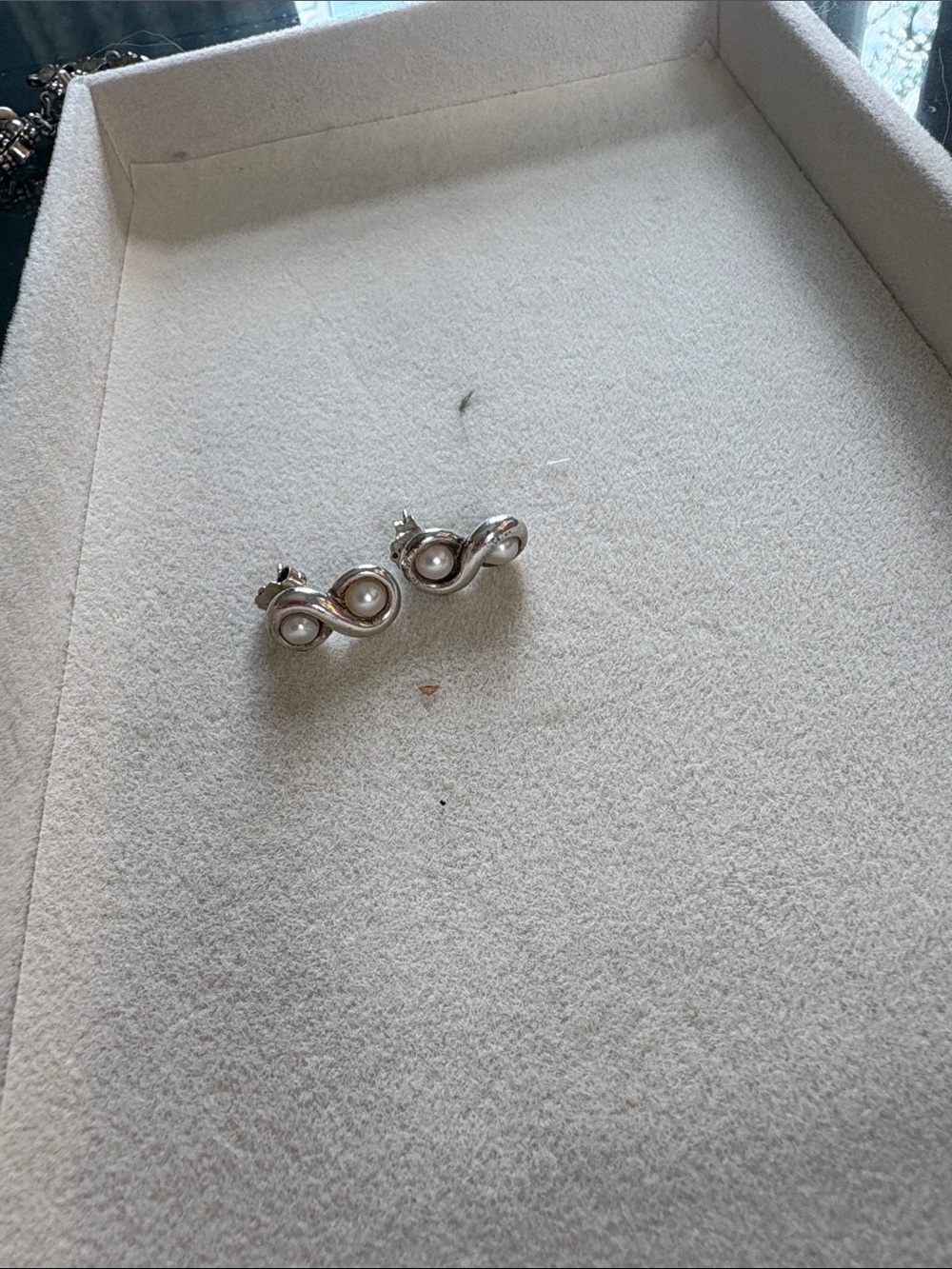 Tiffany & Co. Sterling Silver Infinity Pearl Earrings - White